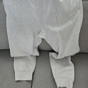 Nike Men's Light Gray Sweatpants
